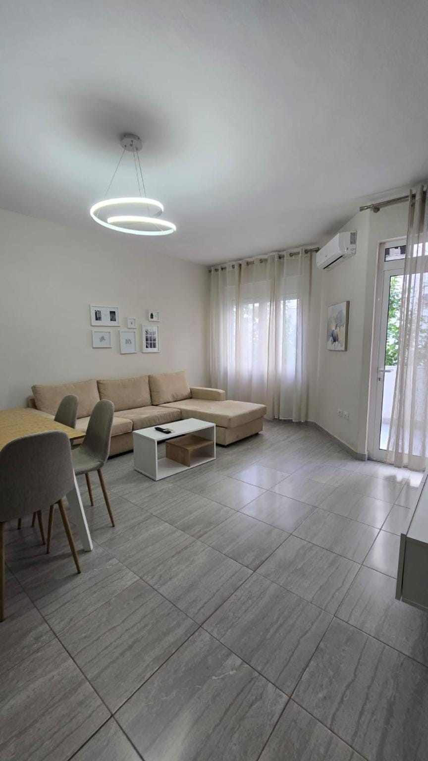 Tirent Apartment - Komuna e Parisit, Central 3 Apartment hotel in Tirana