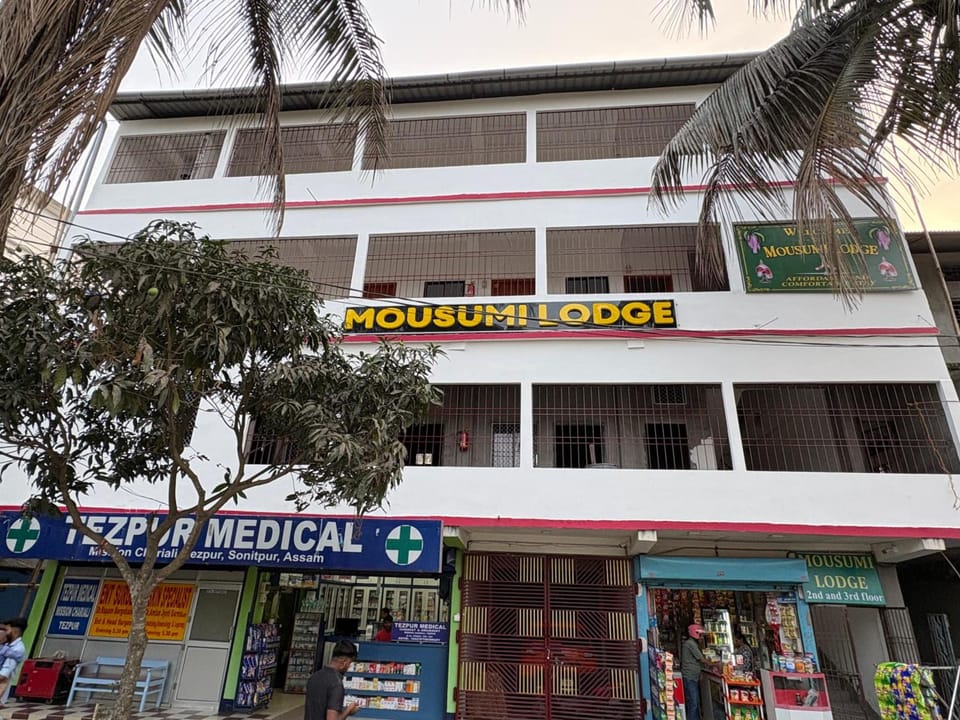 Mousumi Lodge Inn in India