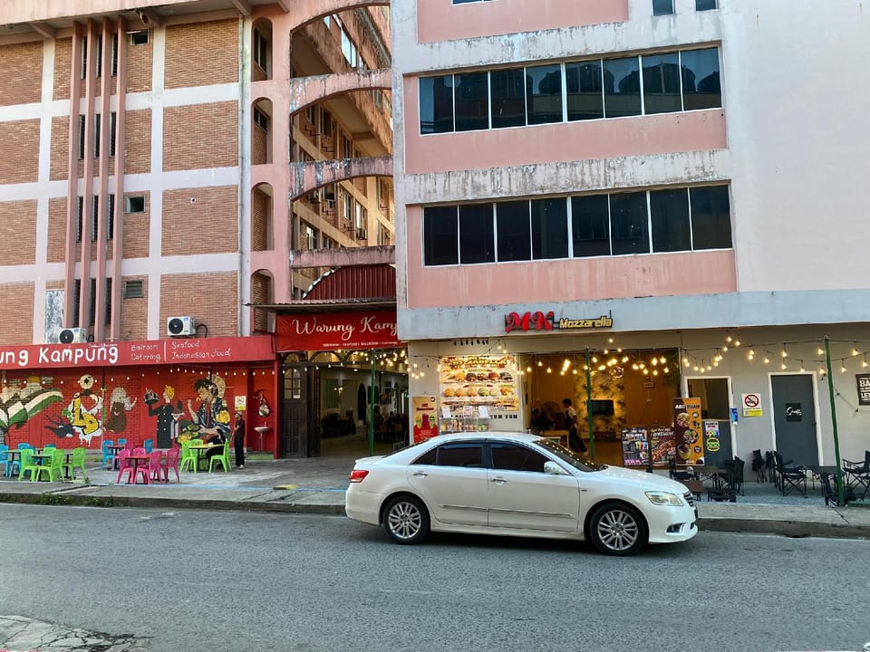 Golden Palms Hotel Hotel in Sabah