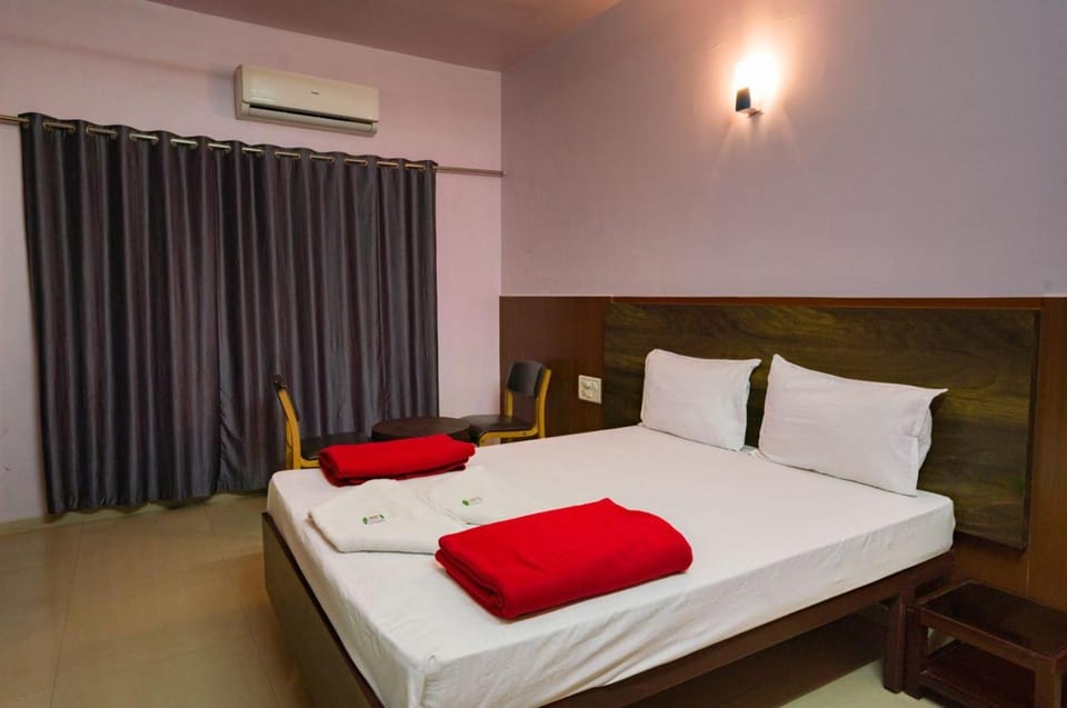 Kinara Executive Lodge Hotel in Karnataka