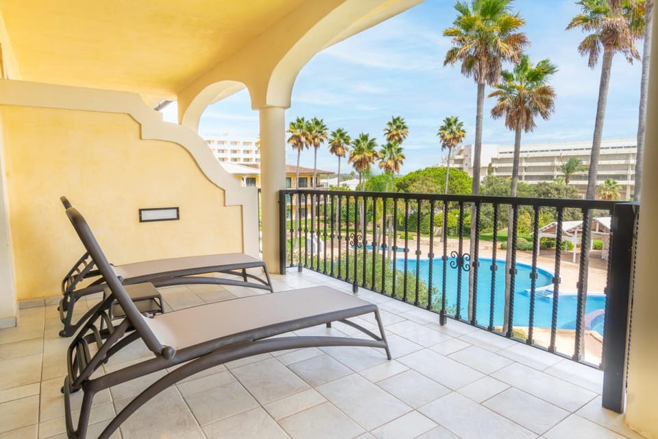 CM Mallorca Palace - Only Adults Hotel in S'illot