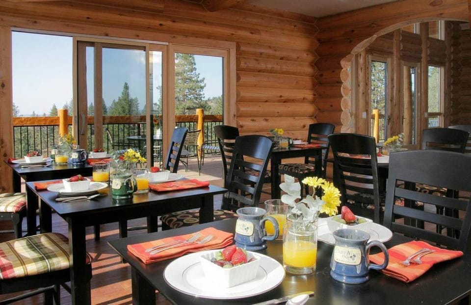 Courtwood Inn Hotel in Calaveras County