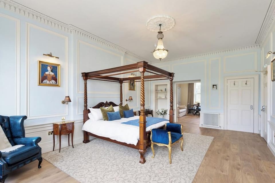 The Townhouse Hotel in Edinburgh