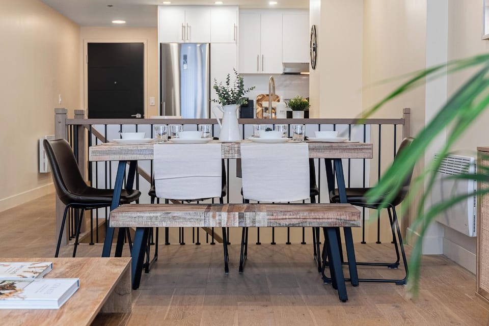 Namaste Suites Hotel in Laval