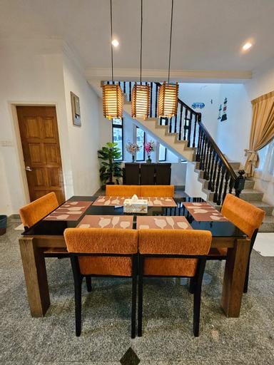Little Heaven by SkyHive BeachfrontVilla Hotel in Tanjung Bungah
