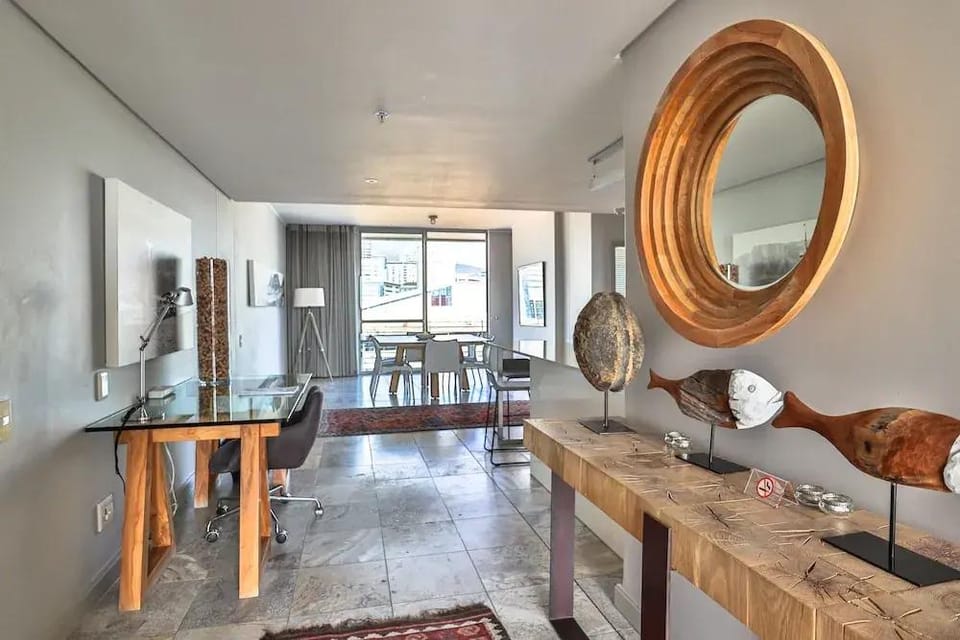 Harbour Bridge 417 by CTHA Hotel in Cape Town