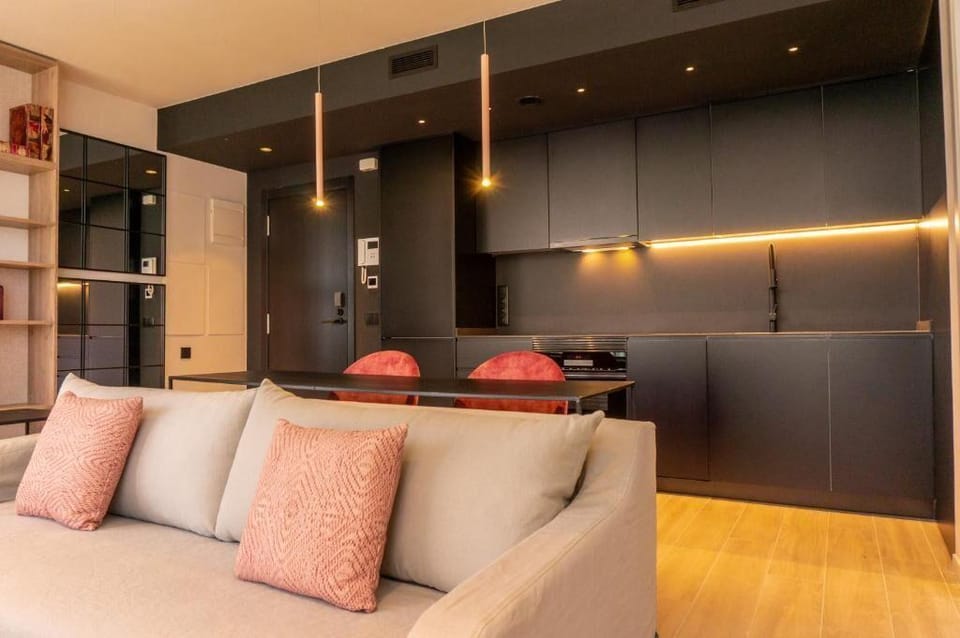 Valencia Luxury - Sea Port II Hotel in Valencia