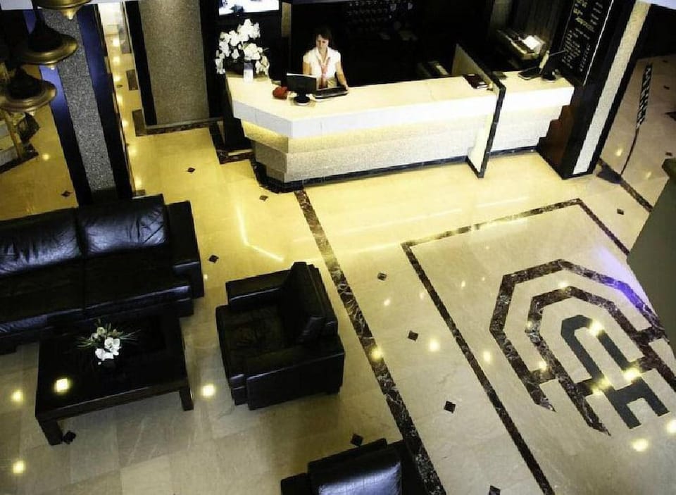Aksan Hotel in Izmir