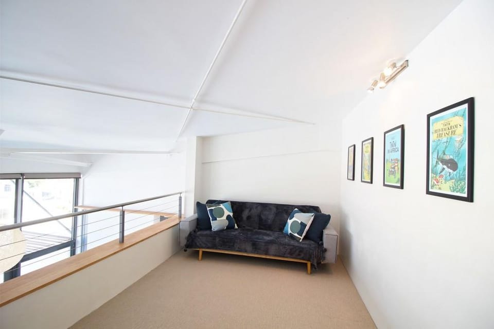 Hillhouse Penthouse 7th Floor Hotel in Cape Town