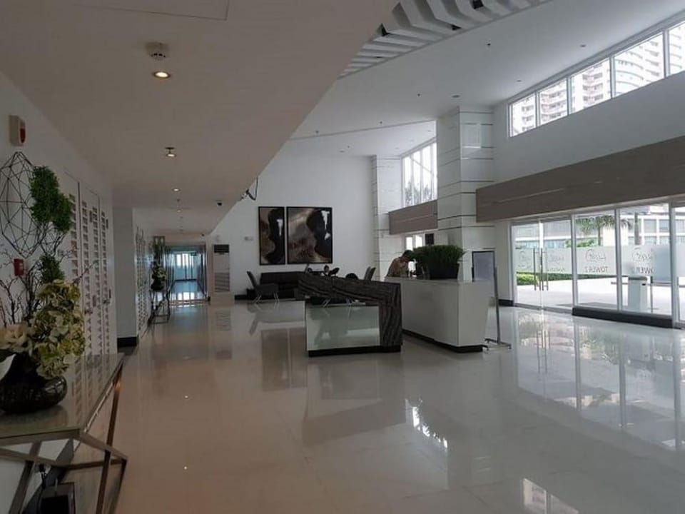 Light Residences - One Bedroom Condo Unit Hotel in Mandaluyong