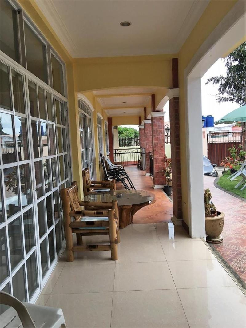 Casa Gialla Hotel in Panglao