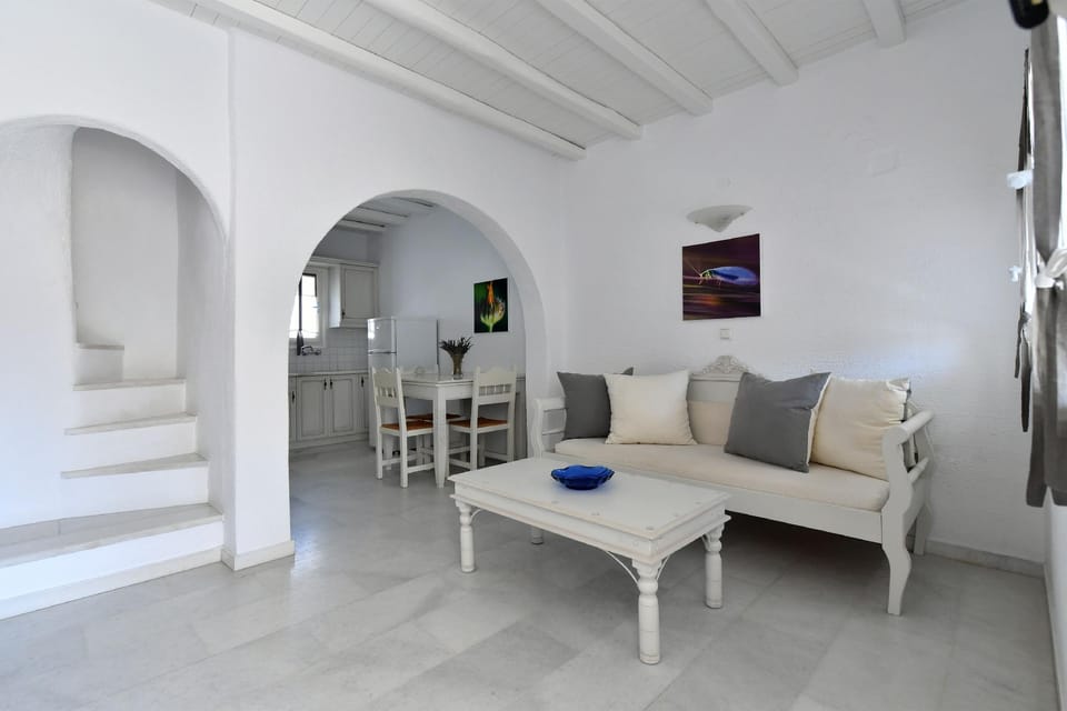Anthos Apartments Paros Hotel in Naousa