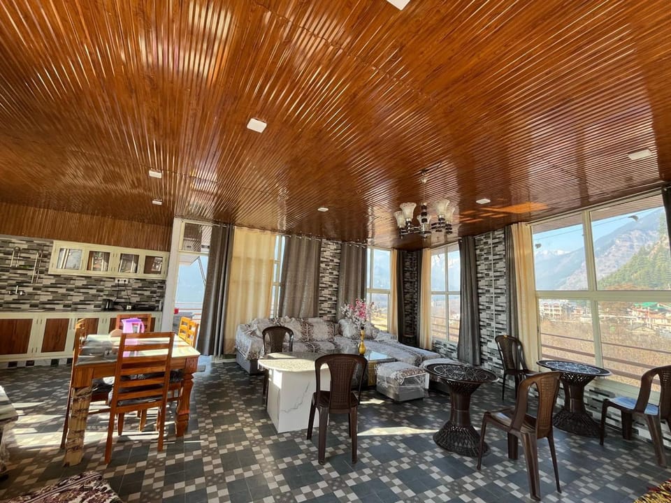 Skipping stone Hotel in Himachal Pradesh