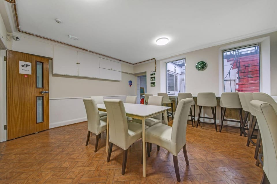 OYO 24 Sussex, London Paddington Hotel in City of Westminster