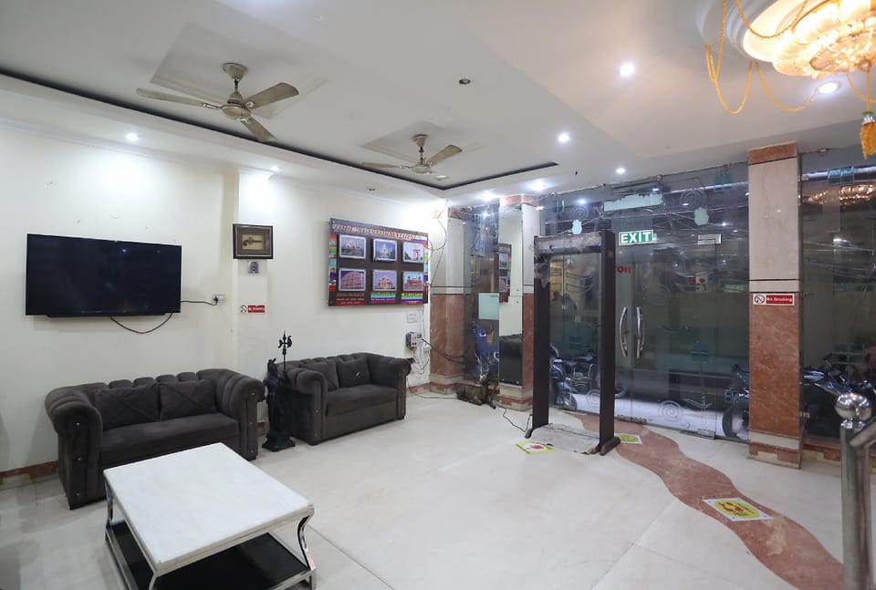 Ratan Deep Lodging House Hotel in New Delhi