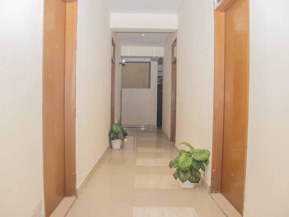Z Express La Lagoon Hotel in Gurugram