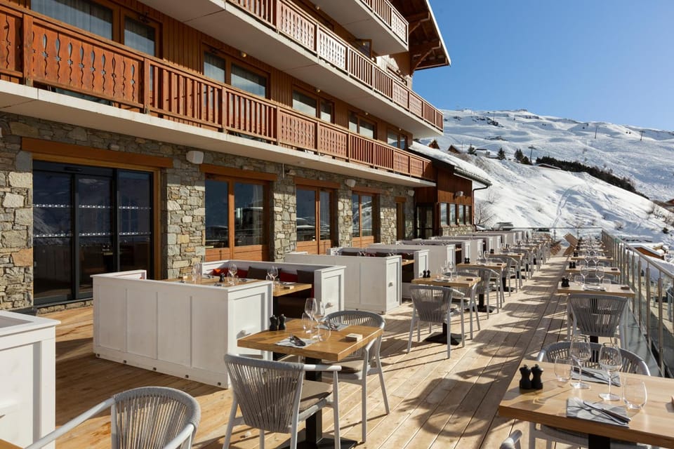 Ours Blanc Hotel & Spa Hotel in Les Allues