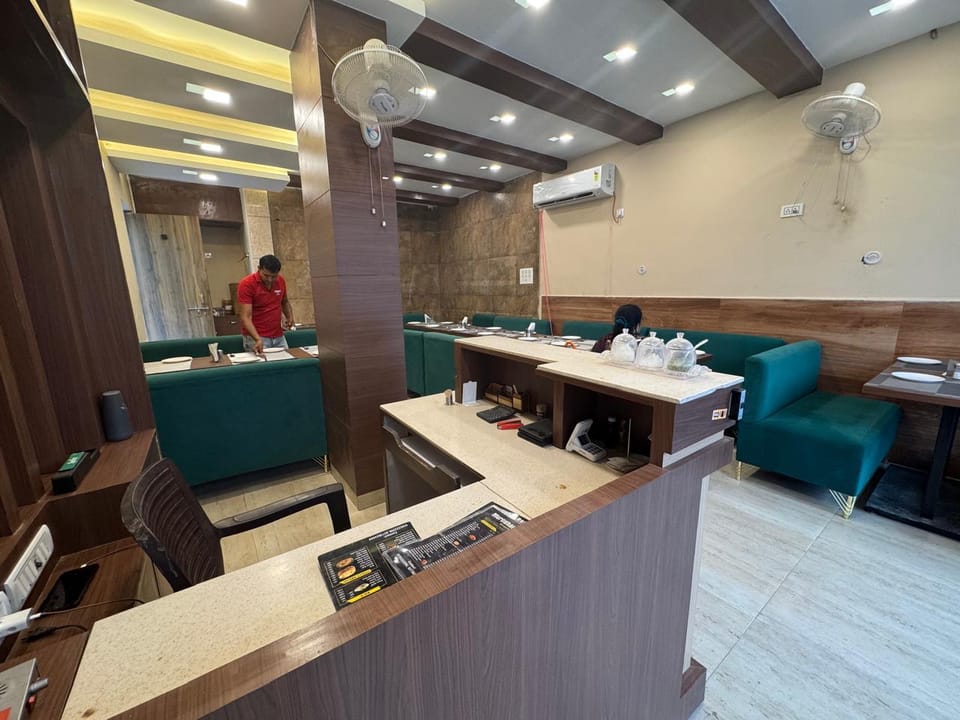 Hotel Green Land Hotel in Uttar Pradesh