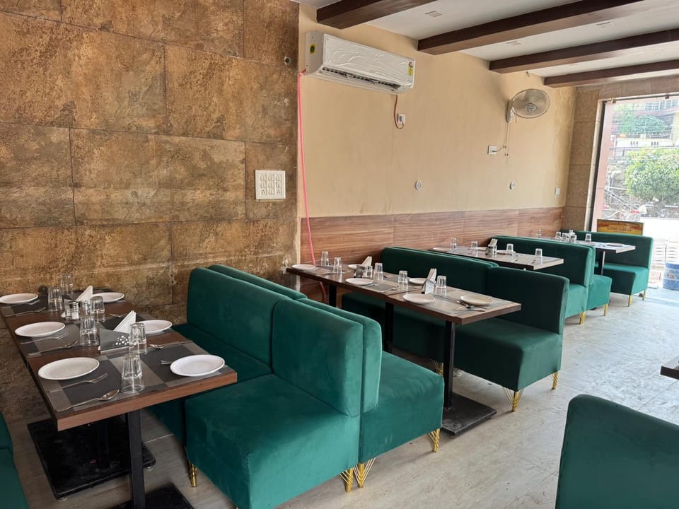 Hotel Green Land Hotel in Uttar Pradesh