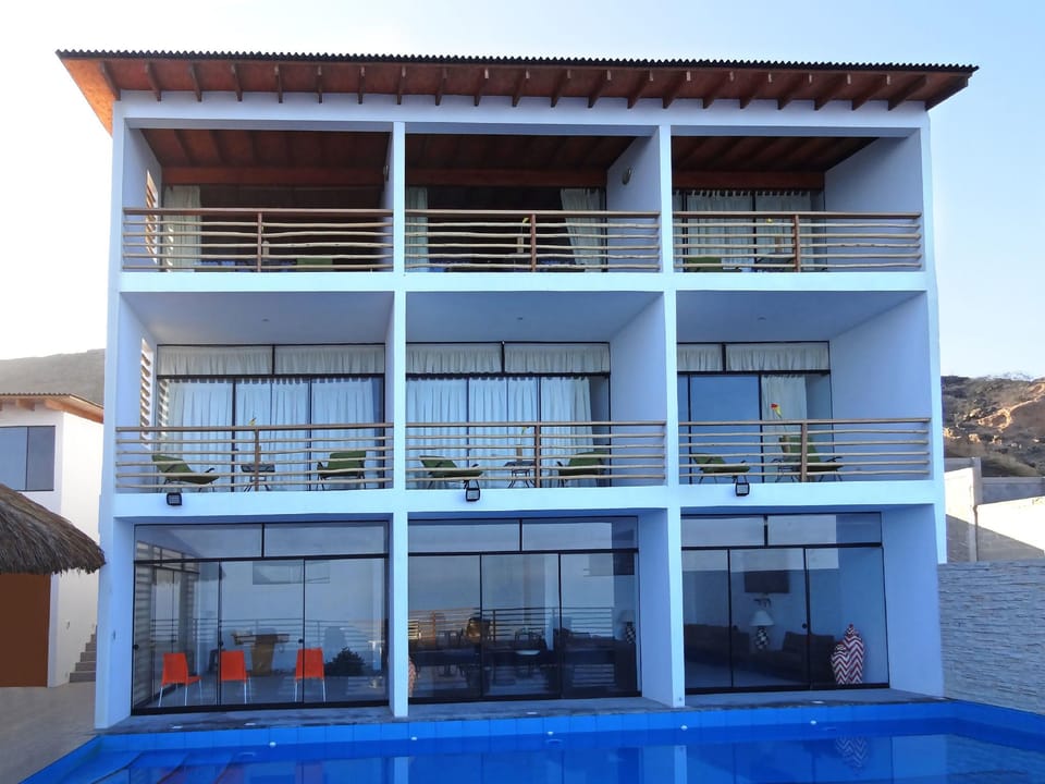 Akas Hotel Apartamentos Hotel in Canoas de Punta Sal
