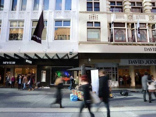 Modern 2BR Apt Next to Victoria Market, City Views Hotel in Melbourne