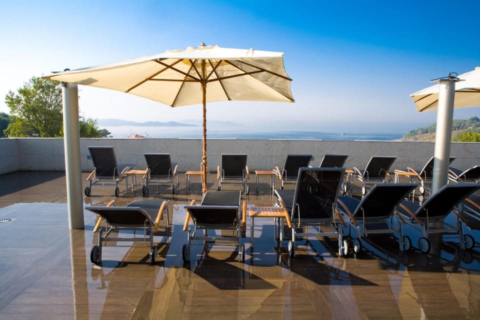 Royal Nayef Hotel in Portonovo