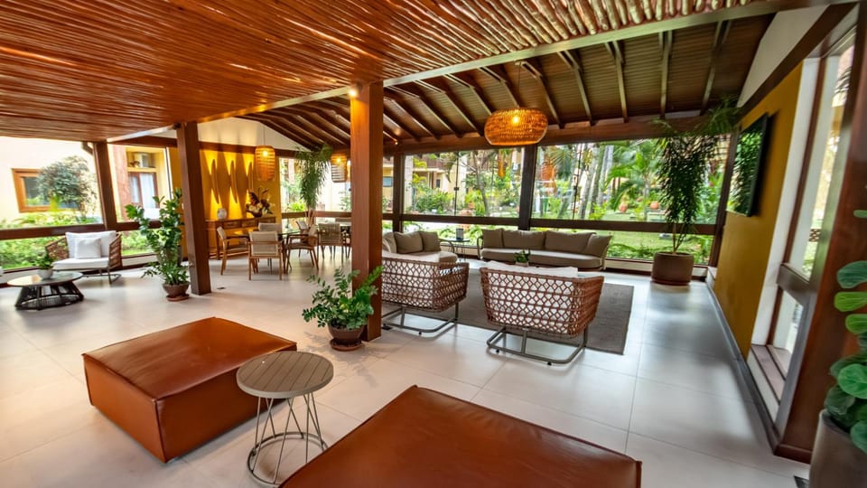 Shared lounge/TV area