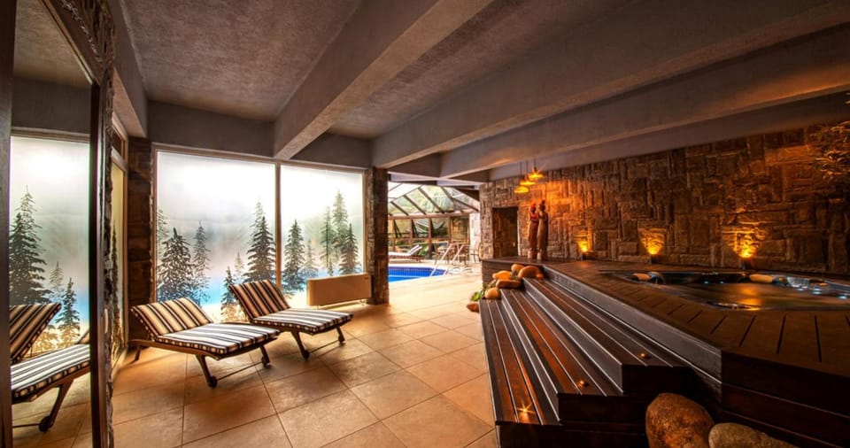 Hot tub