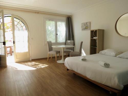 La Chambre Bleue Resort in Centre-Val de Loire