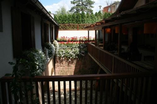 B&B Galerija Two Rooms Hotel in Serbia