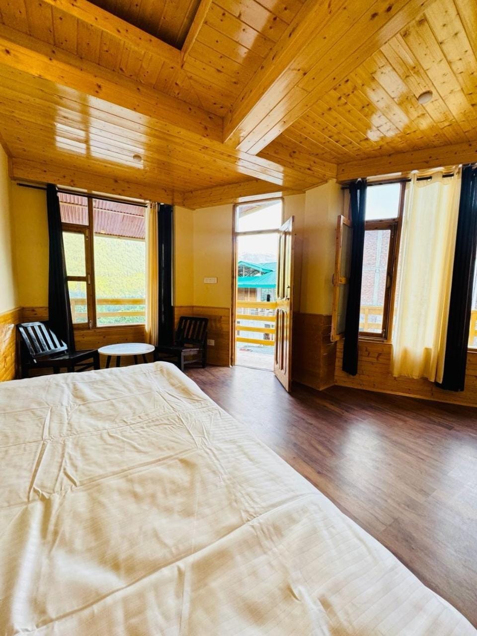 Negi Wooden House Hotel in Manali