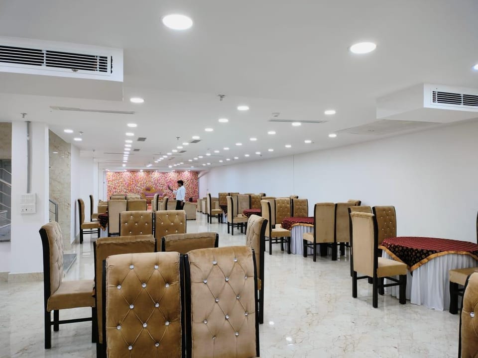 Hotel Gray Stone Hotel in Noida