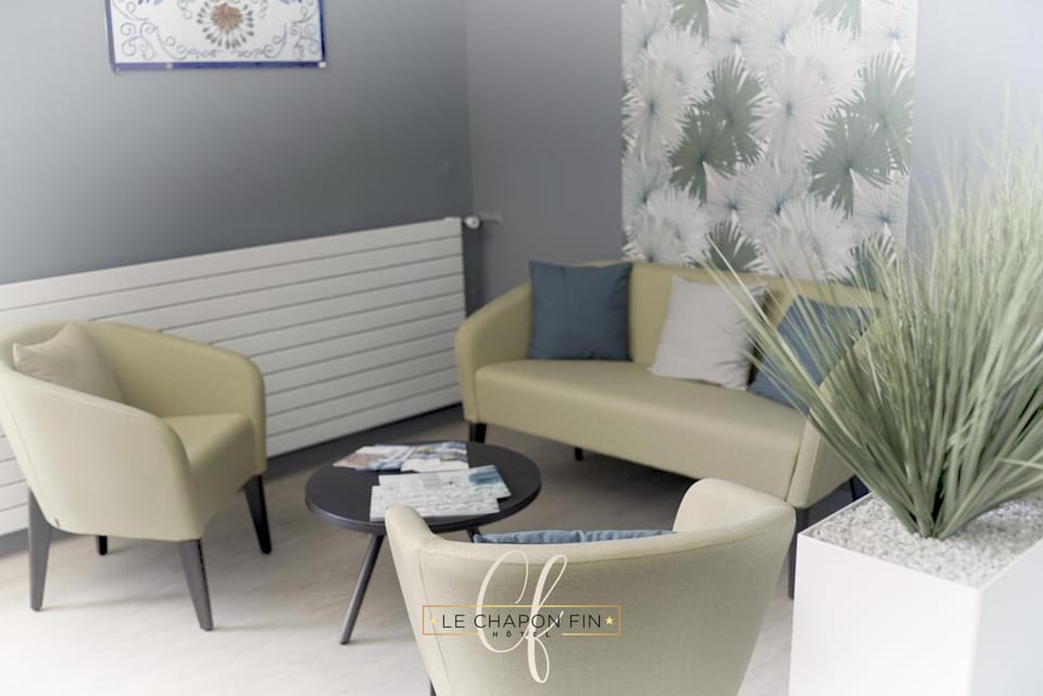 HOTEL LE CHAPON FIN Hotel in Occitanie