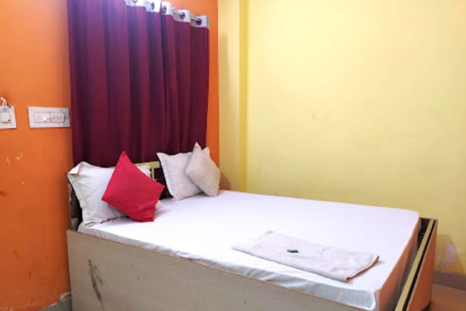Trinayani Guest House Hotel in West Bengal