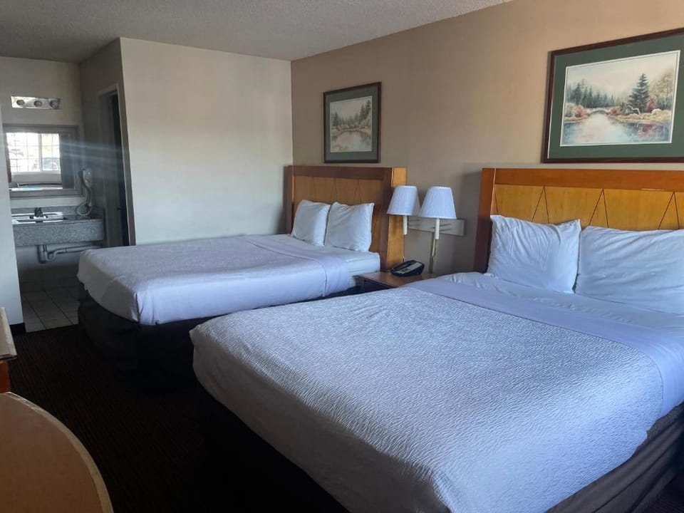 SKYWAY INN  HOTEL Hotel in Des Moines