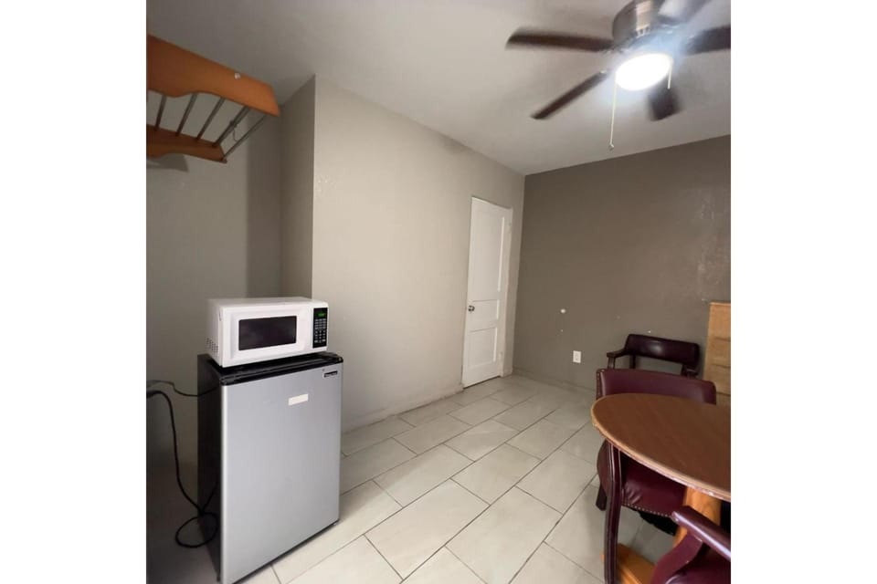Regency Inn Daytona Beach Near Airport Hotel in Florida