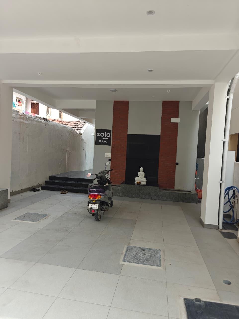 Z Express Isaac Hotel in Coimbatore