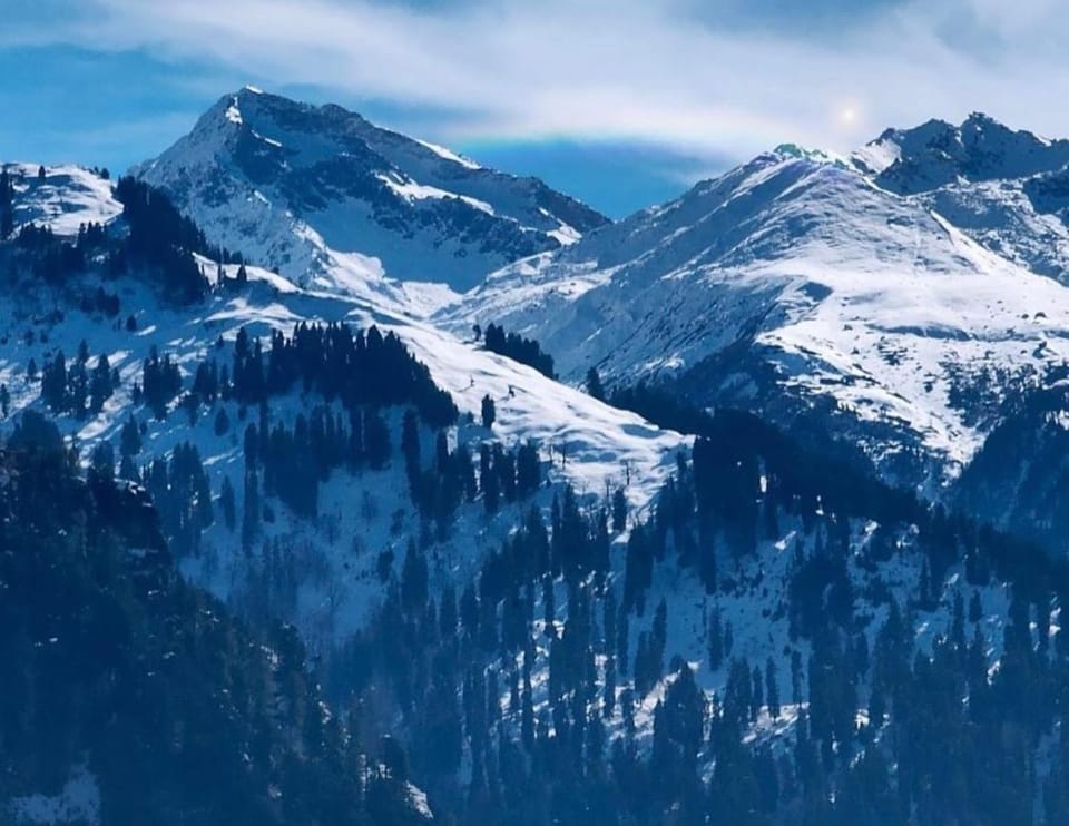 Zesto Stay Hotel in Manali