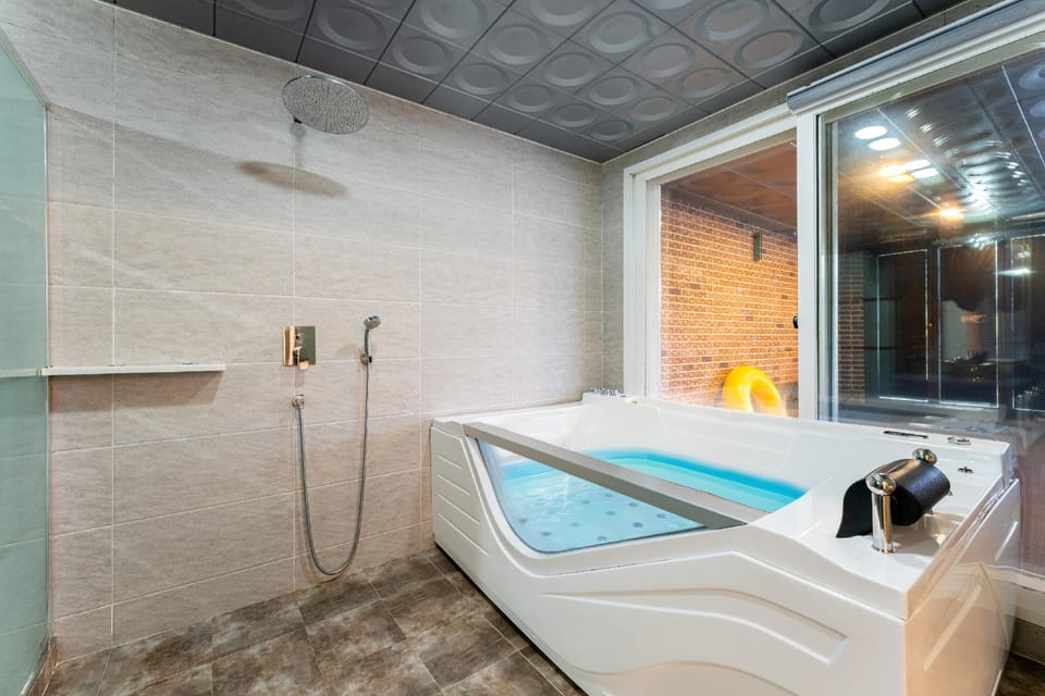 Gapyeong Eunhanul Pool Villa Hotel in Gyeonggi-do