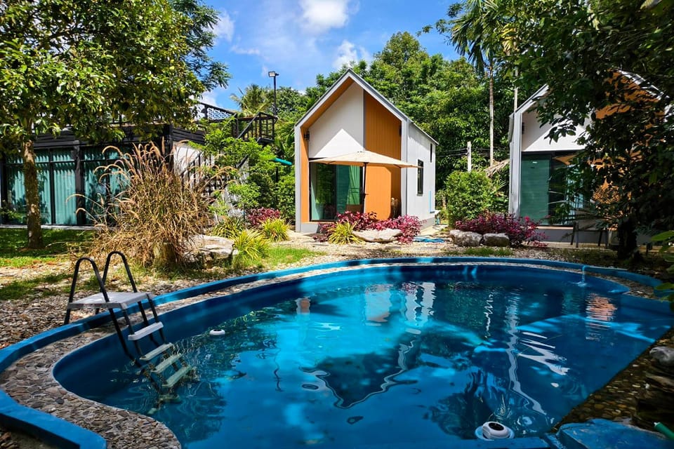 Pool Villa Baan Suan Phrom Khiri Hotel in Thailand