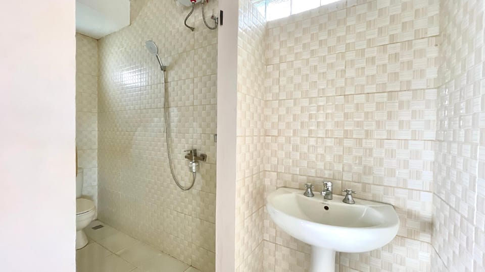 Brodcast guest house Hotel in North Kuta