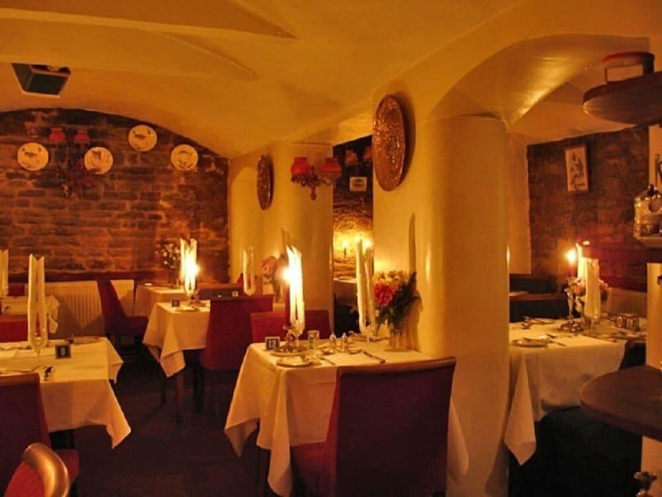Candlesticks Hotel in South Kesteven District