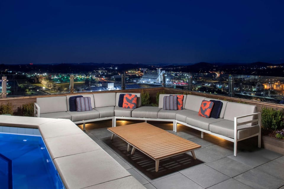 Embassy Suites by Hilton Knoxville Downtown Hotel in Knoxville