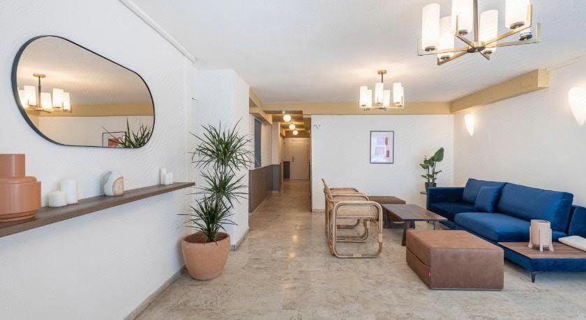 Olala Granada Suites Hotel in Granada