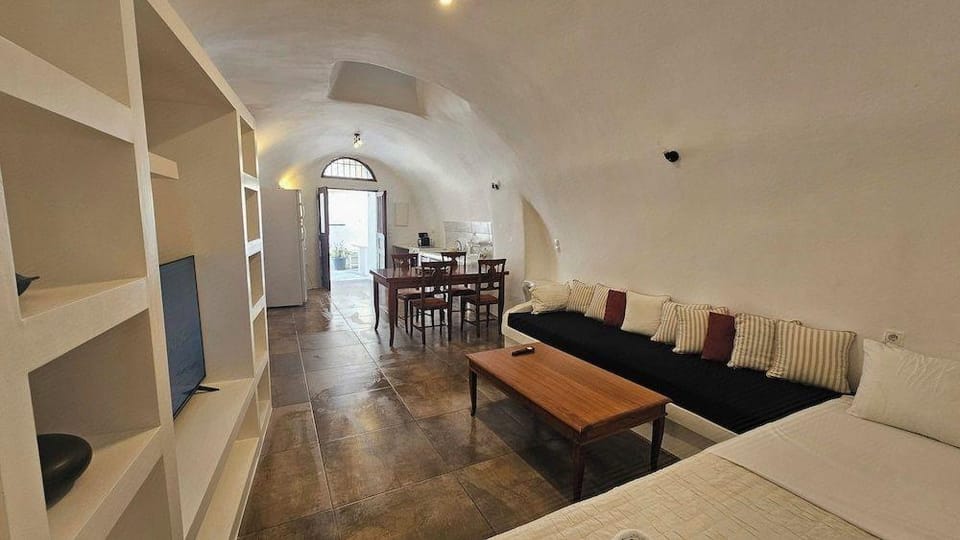 Kalitsi Canaves Hotel in Mesaria