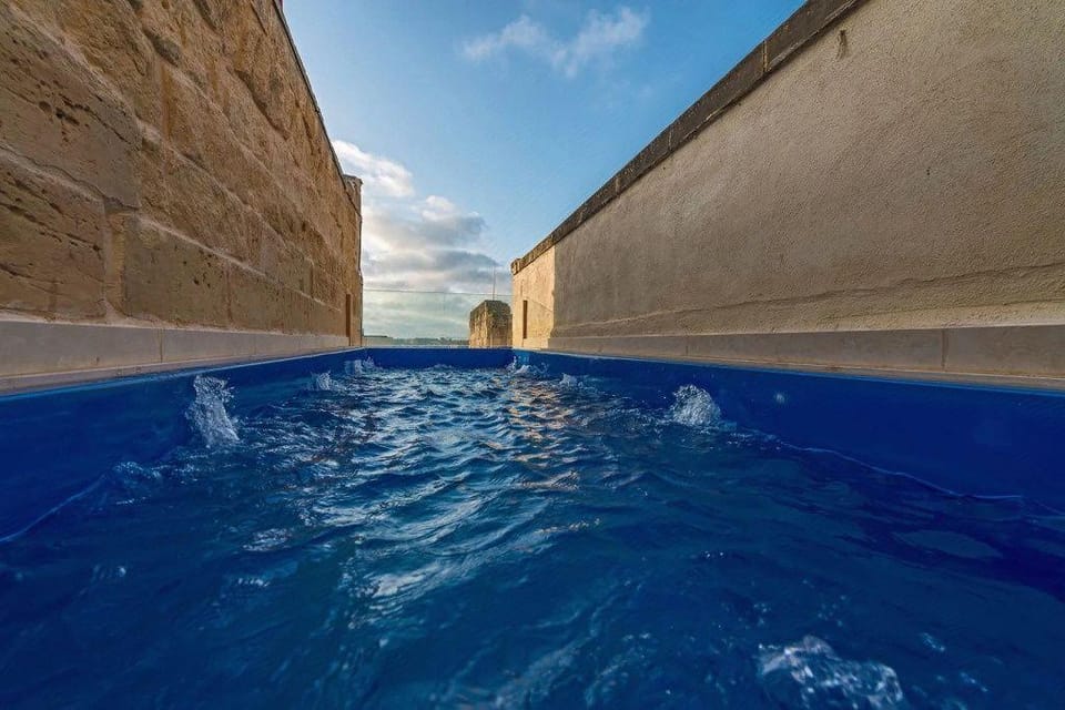 Tritoni Harbour Suites Hotel in Valletta