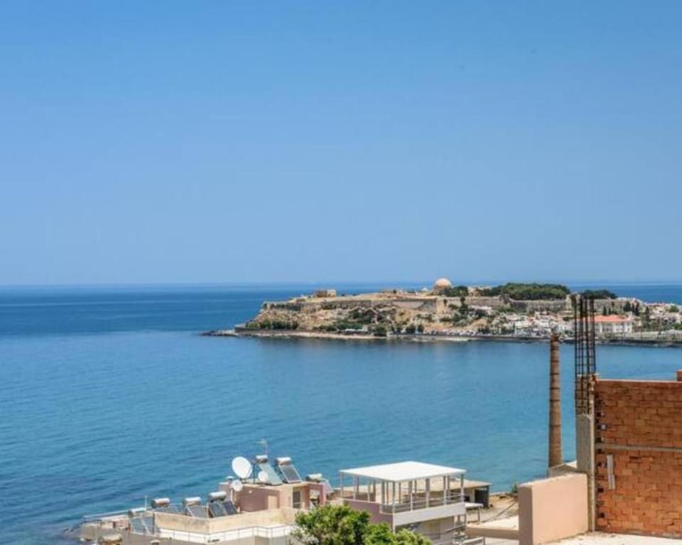 VIVIAN Art Apartments Hotel in Rethymno
