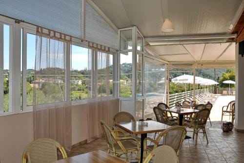 Makris Apartments Arillas Corfu Hotel in Corfu, Greece