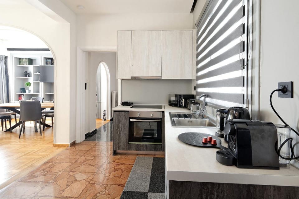 Acropolis Plus Penthouse Hotel in Athens