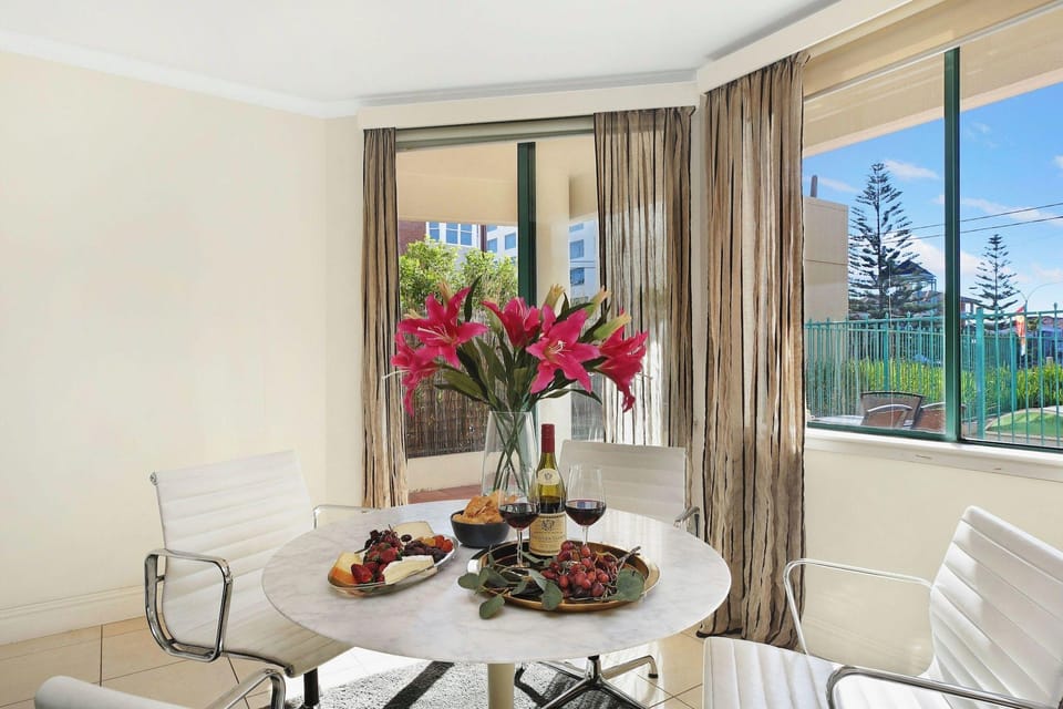 Aea the Coogee View Hotel in Sydney